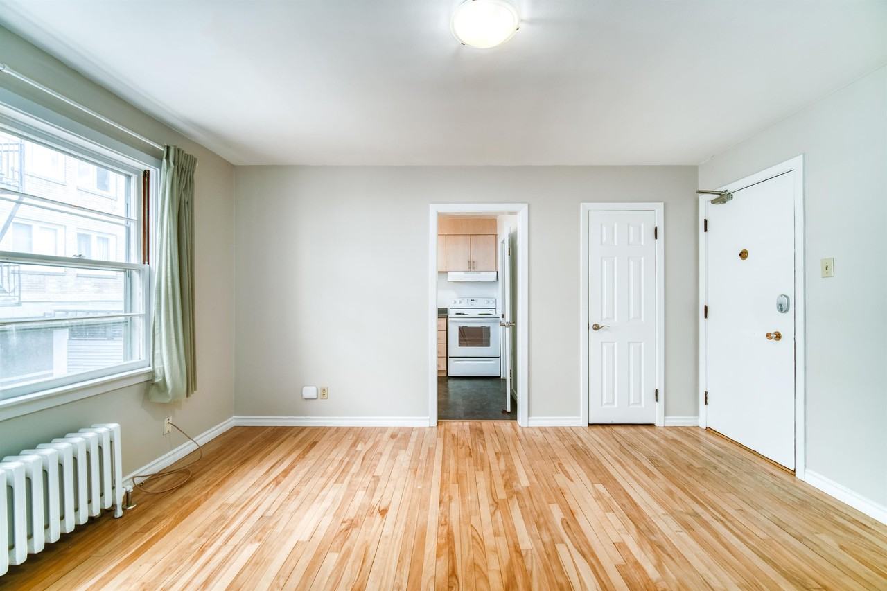 1112 - 1112 Tower Rd. #9 - Photo 5 of 13