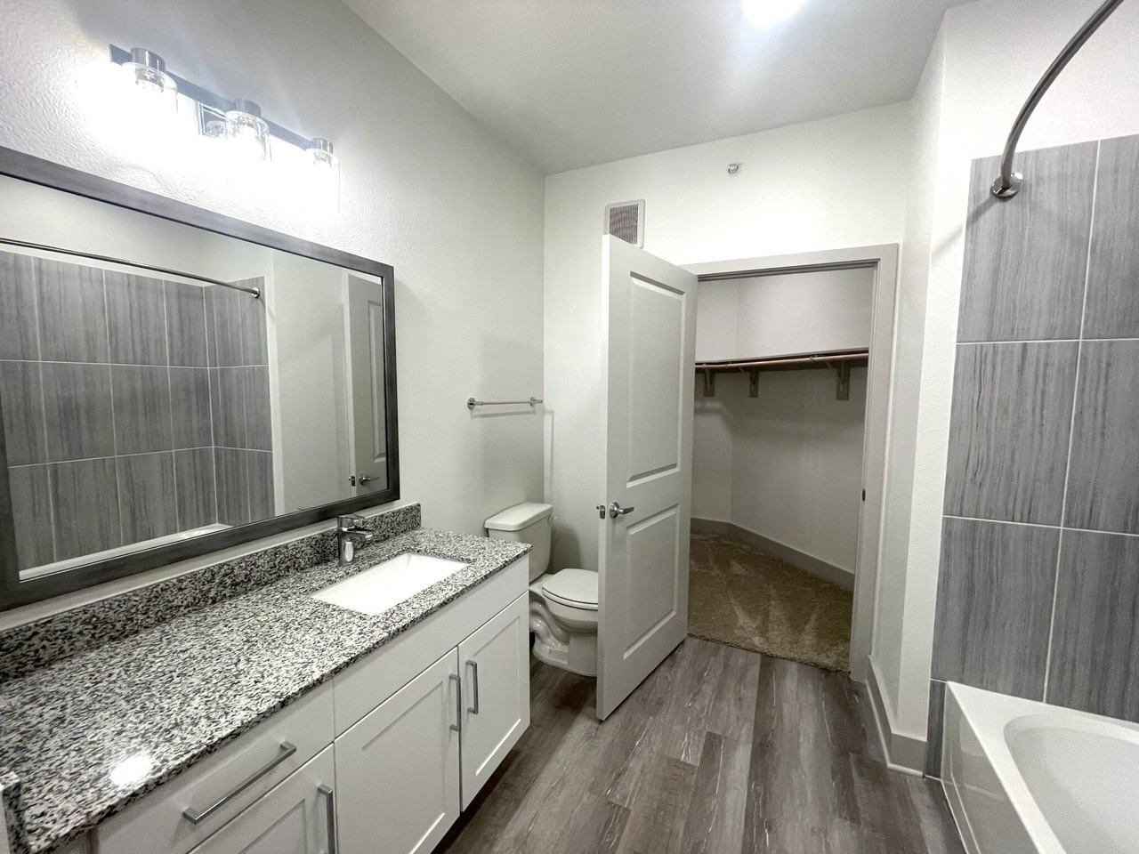 2601 N Austin Ave #02-240 - Photo 5 of 12