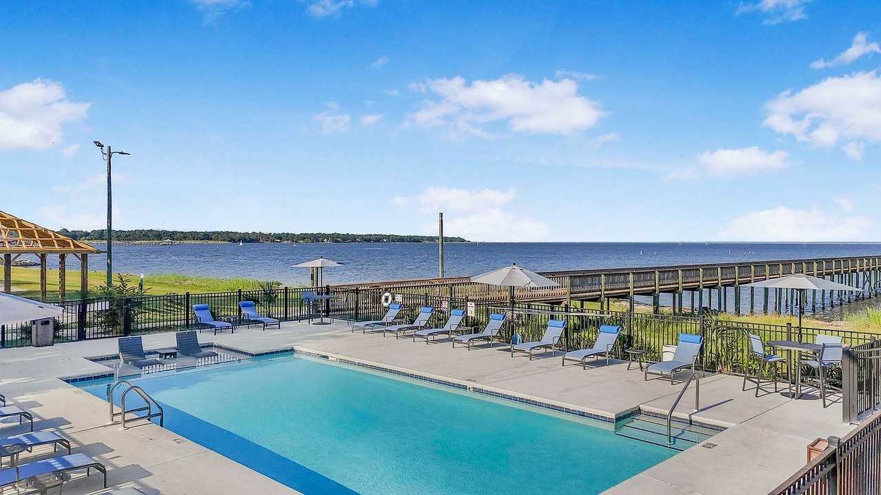 Grandview Pointe - Photo 2 of 55