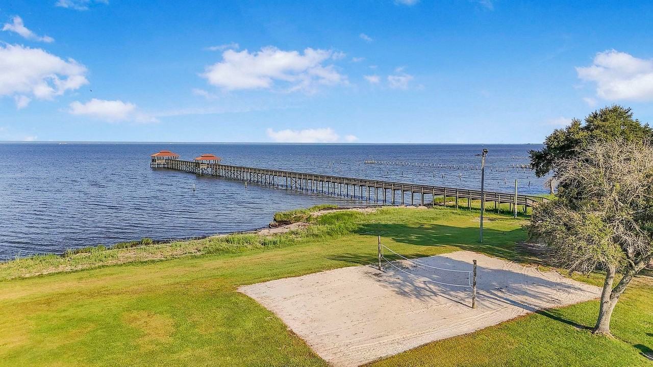 Grandview Pointe - Photo 6 of 55