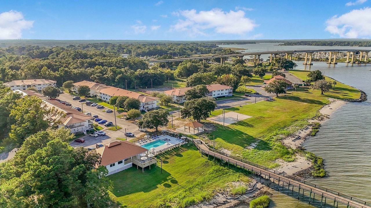 Grandview Pointe - Photo 7 of 55