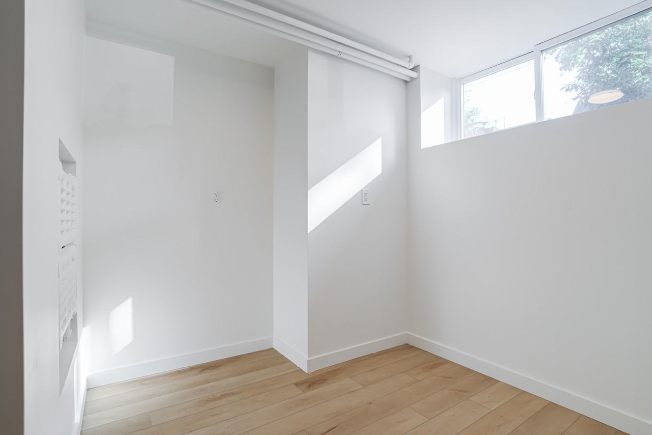 372 Saint Clarens Avenue #B - Photo 3 of 18