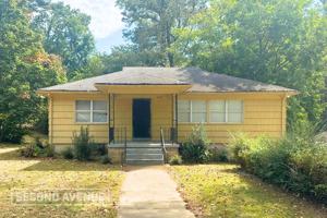 featured image of 1613 Mann Dr