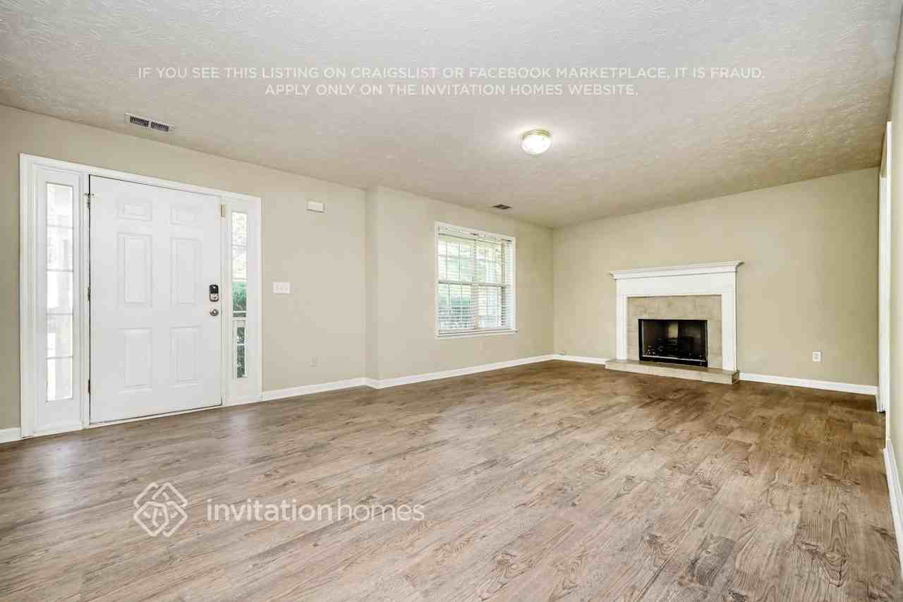 4302 Glen Heights Way - Photo 4 of 18