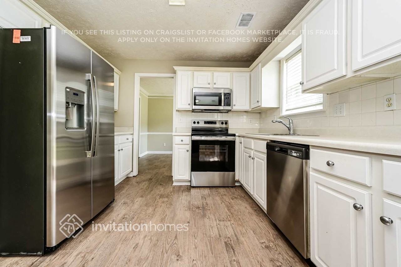 4302 Glen Heights Way - Photo 5 of 18