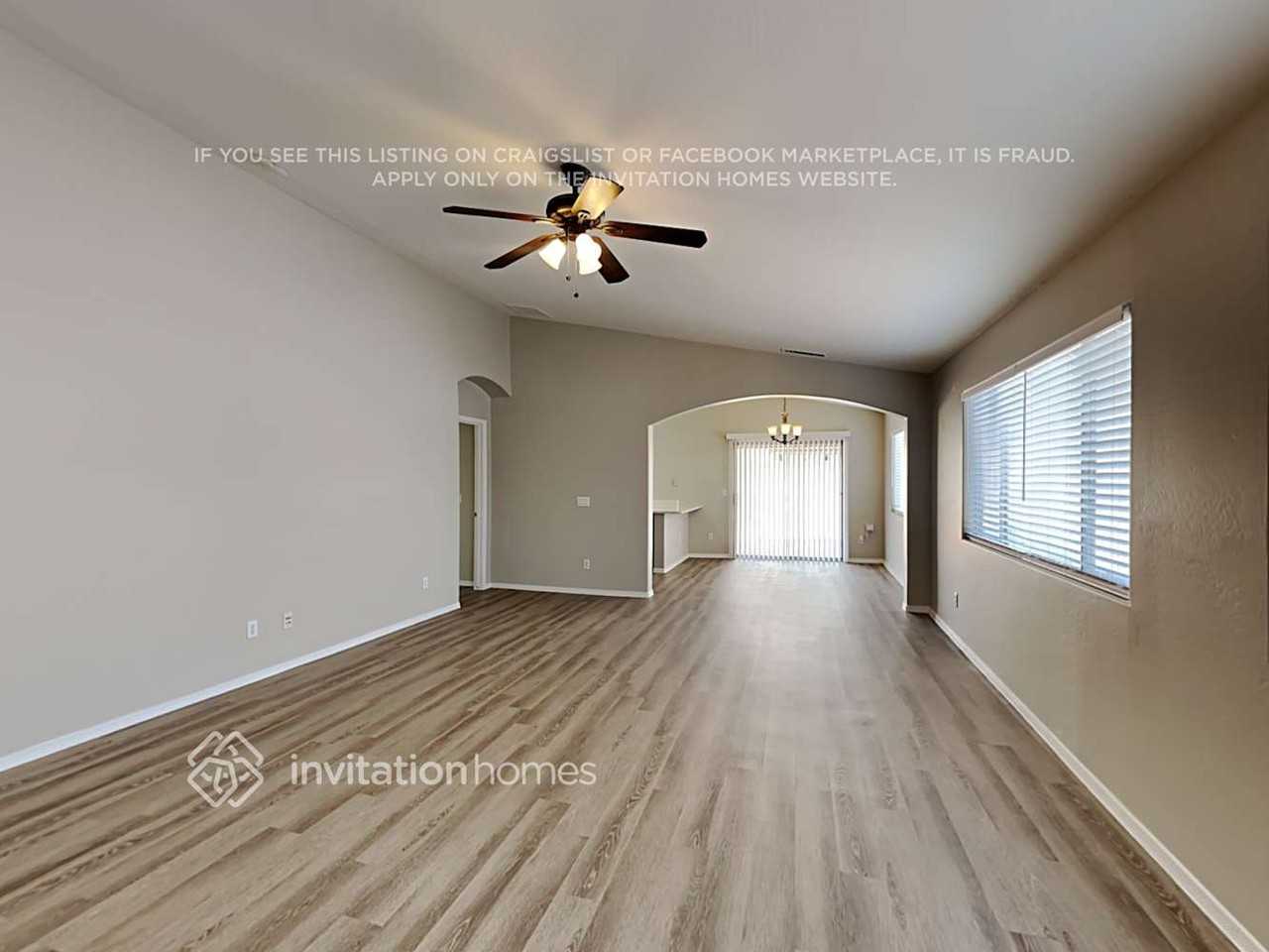 10802 Rio Vista Lane - Photo 3 of 18