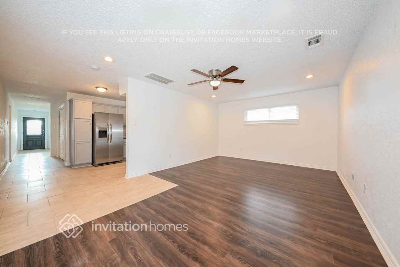 2437 W 4th St - Photo 4 of 16