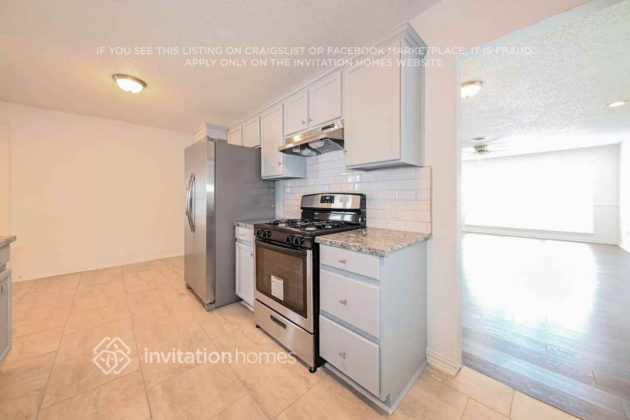 2437 W 4th St - Photo 6 of 16