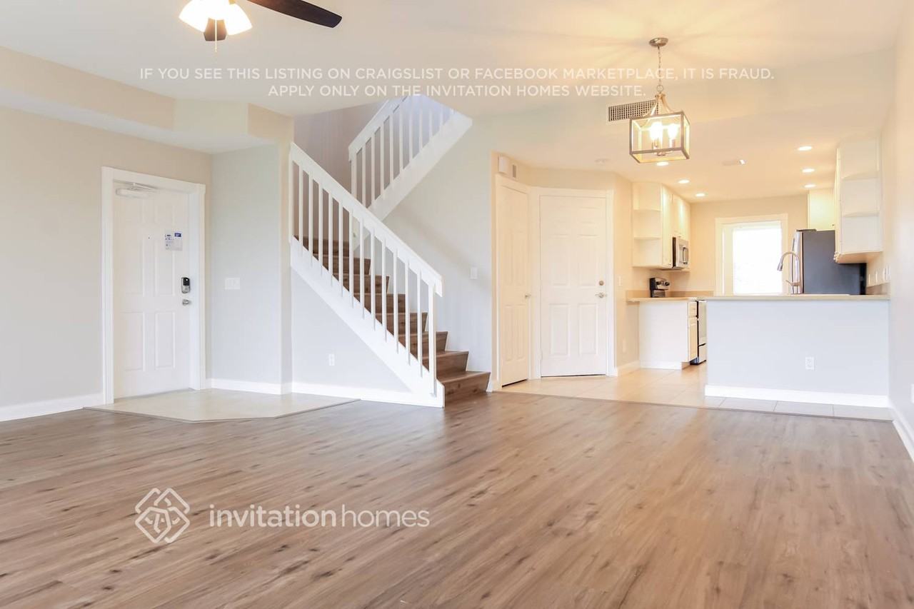 1419 Burgos Dr - Photo 2 of 15