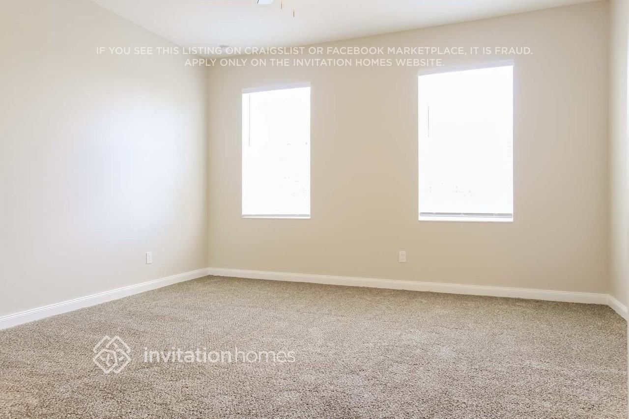 1419 Burgos Dr - Photo 7 of 15