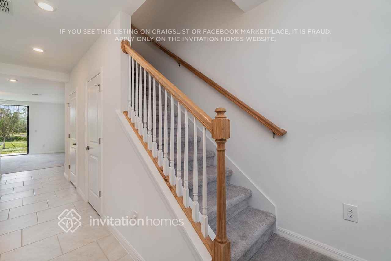 2047 East Landings Way - Photo 5 of 35