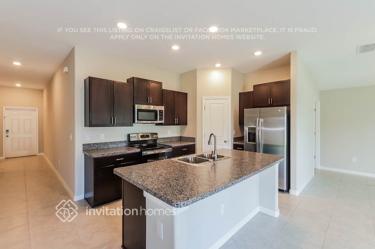 1510 Blue Rose Drive - Photo 6 of 24