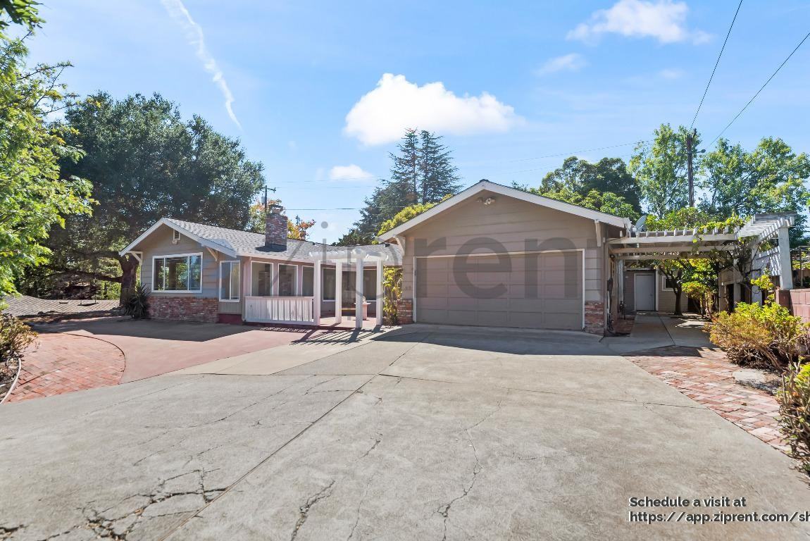 10609 Creston Dr - Photo 2 of 46