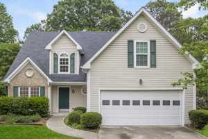 featured image of 761 Simon Park Cir