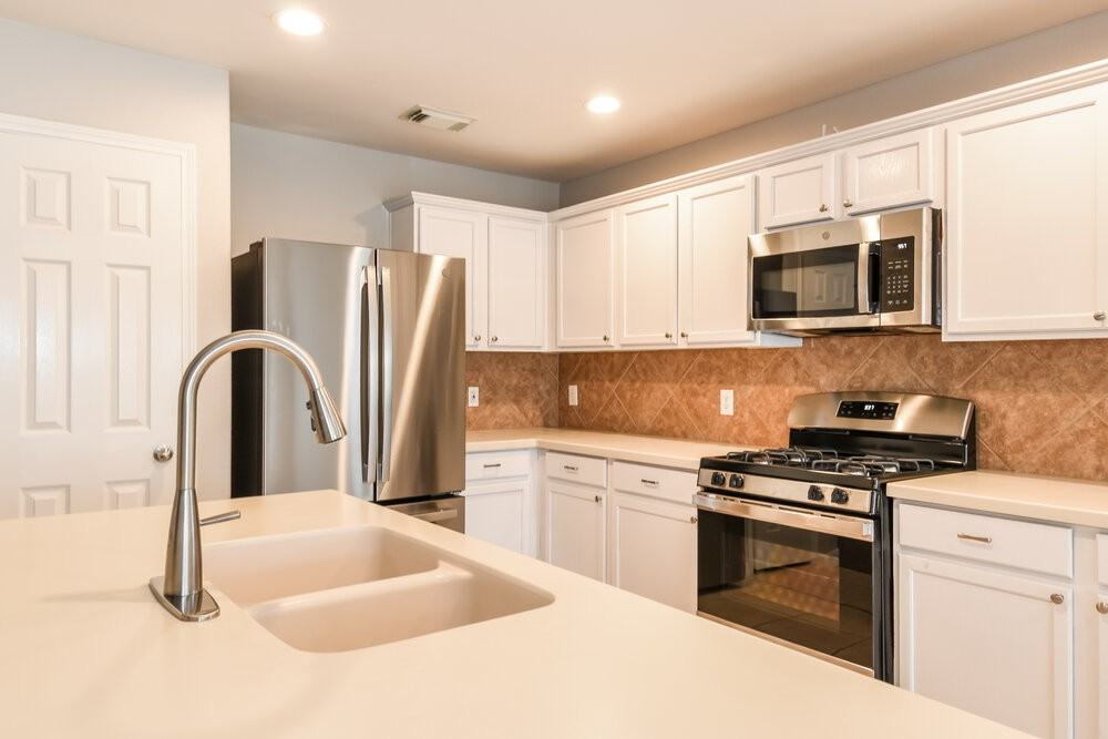 8322 Wainwright Way - Photo 7 of 17