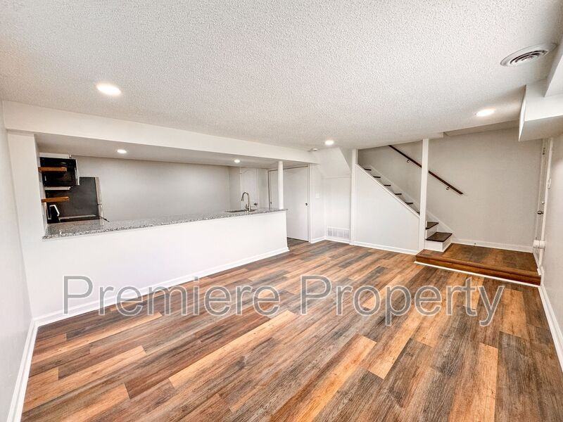 1335 N 47th St - Photo 3 of 11