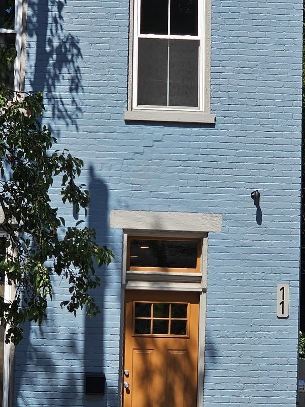 11 W 10th St - Photo 2 of 31
