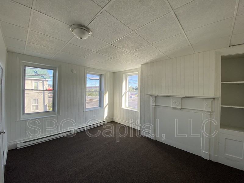 7402 Lincoln Way W - Photo 3 of 8