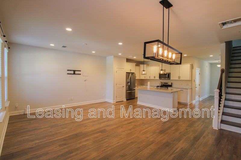 2234 Henry Tecklenburg Dr - Photo 2 of 24