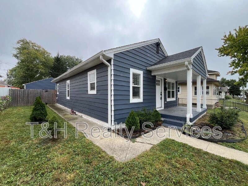 301 Villa Avenue - Photo 4 of 33