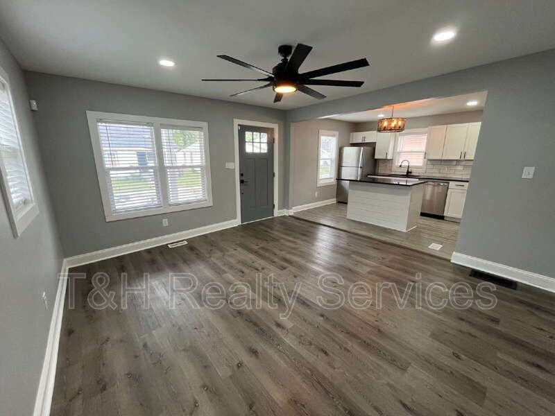 301 Villa Avenue - Photo 7 of 33