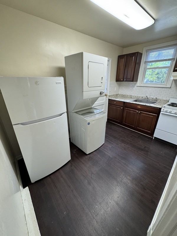 1215 Richeson Ave - Photo 4 of 11
