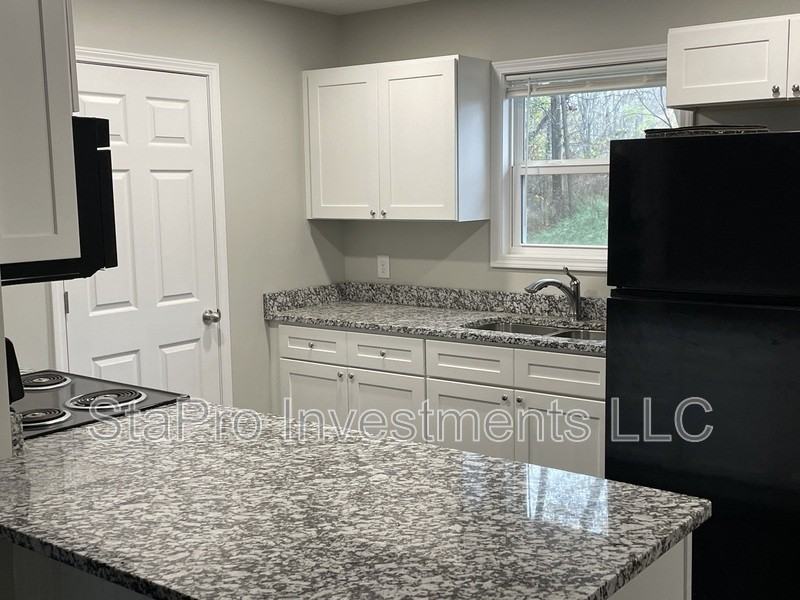 69 Mcmurtry Road #3B - Photo 4 of 15