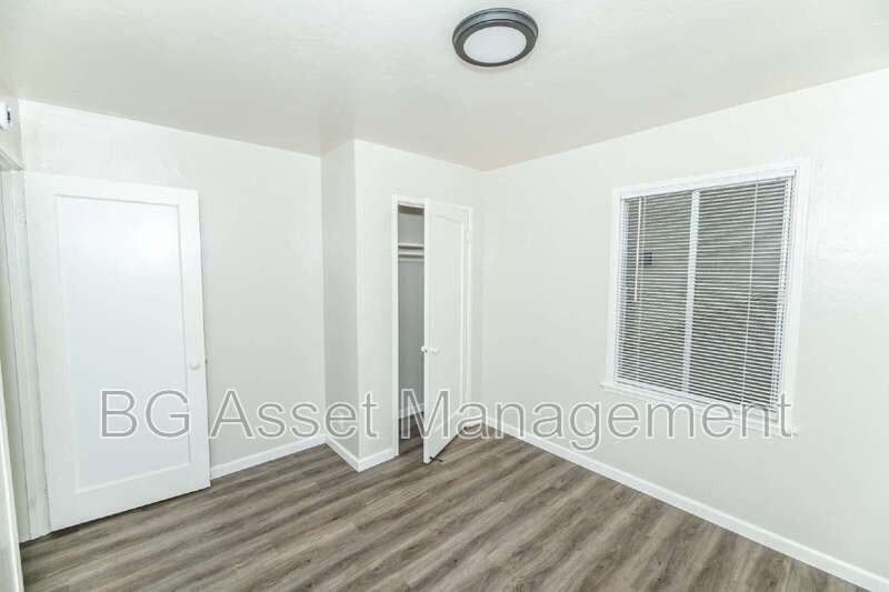 3021 California St - Photo 6 of 12