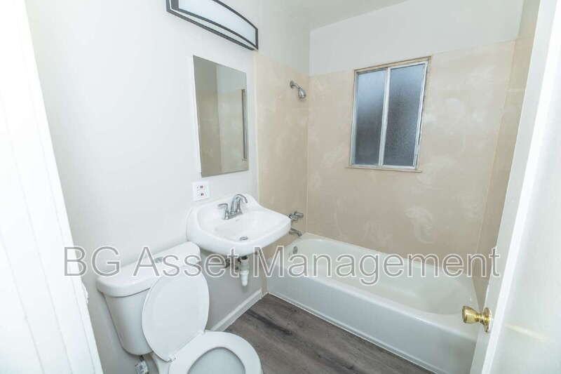 3021 California St - Photo 7 of 12