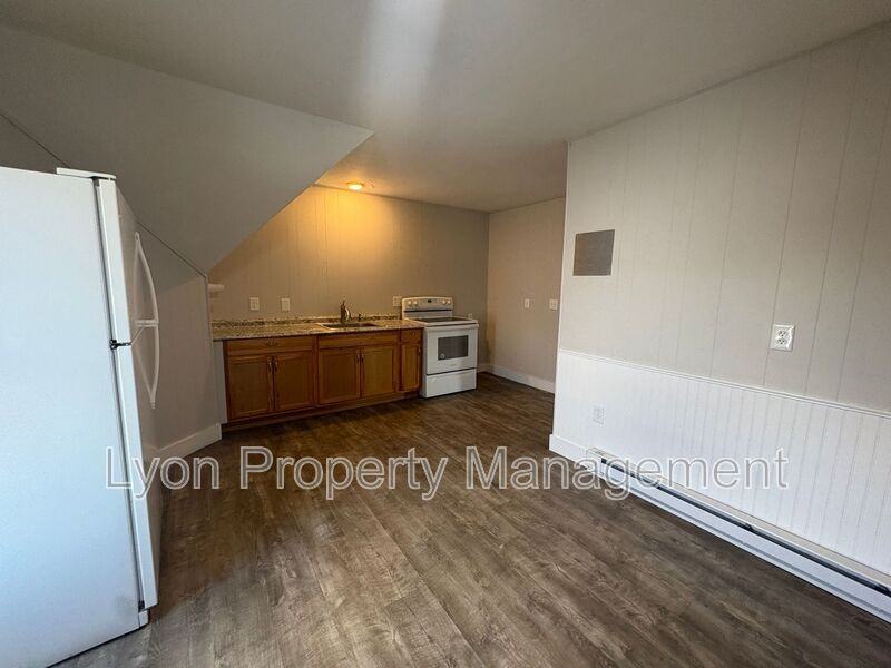 16 West St #3 - Photo 2 of 10