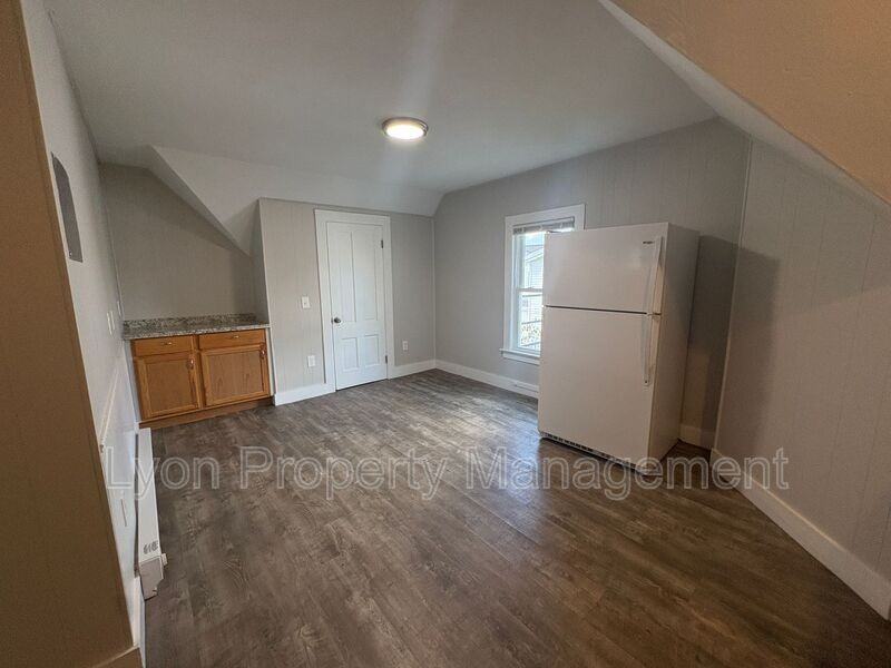 16 West St #3 - Photo 3 of 10