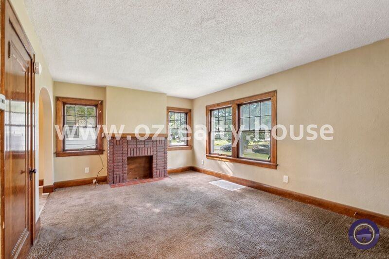 447 Sunset Blvd #1 - Photo 3 of 16