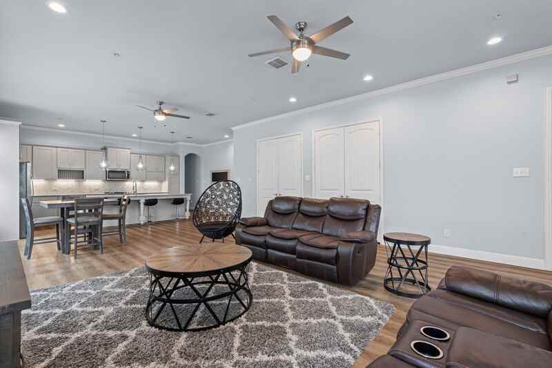 3320 S University Dr - Photo 4 of 18