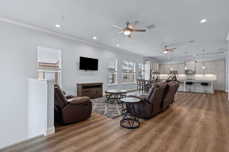 3320 S University Dr - Photo 5 of 18