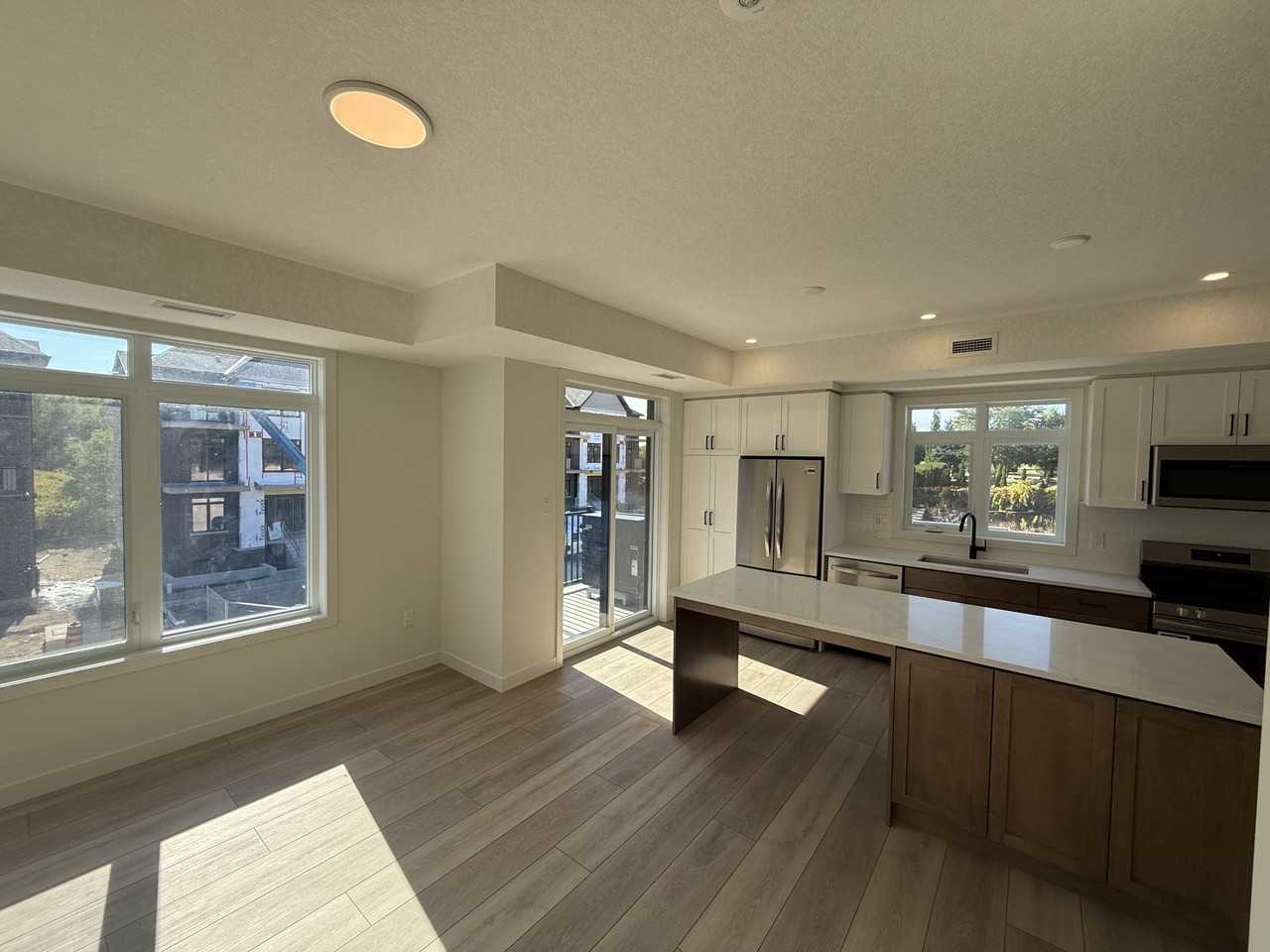 198-824 Woolwich Street - Photo 2 of 12