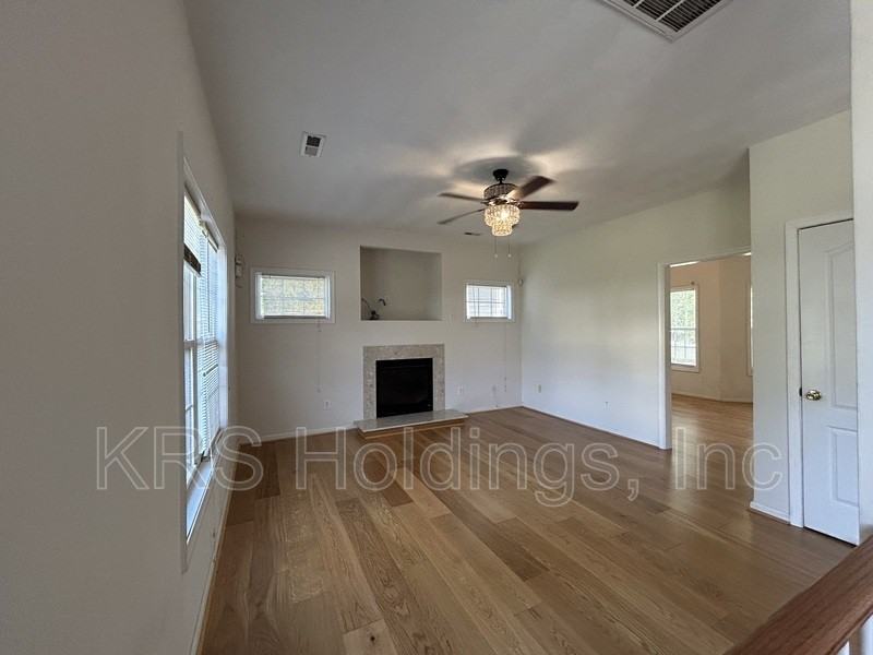 1705 Schooner Strait Court - Photo 5 of 21