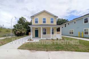 2909 N Pearl St - Photo 1 of 1