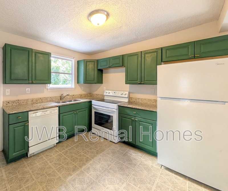 3535 Rosselle St - Photo 2 of 14