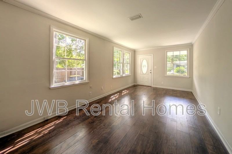 3535 Rosselle St - Photo 5 of 14