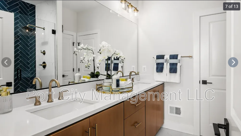 116 Crown St - Photo 3 of 13