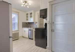 40 W James St #6 - Photo 1 of 1