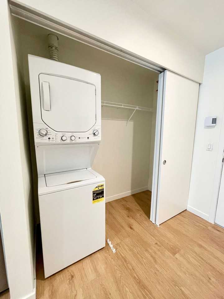 Bayview West Apartments - Photo 7 of 11