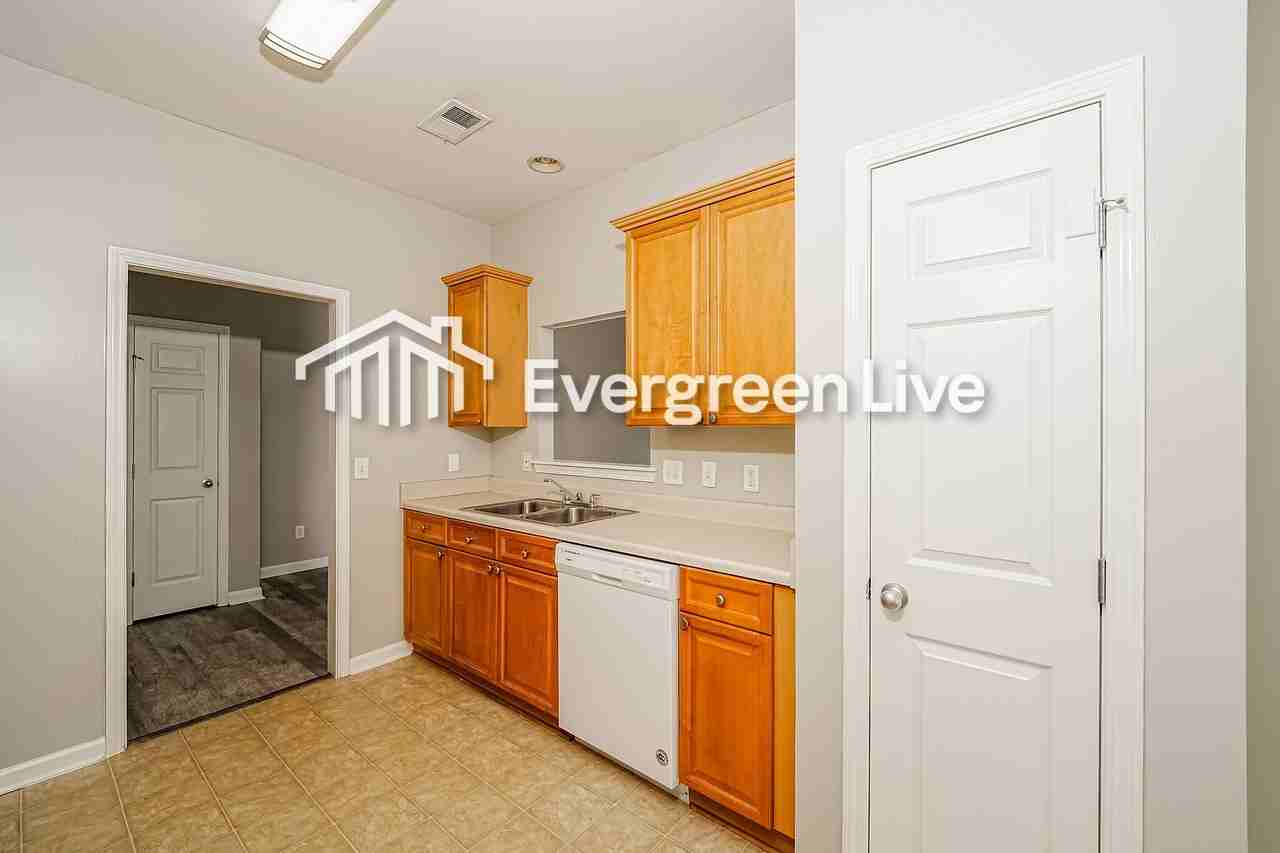 5956 Forest Lakes Cv - Photo 7 of 14