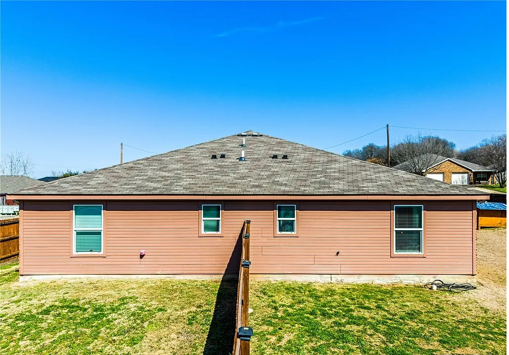 895 Twin Oaks Dr ##B - Photo 2 of 10