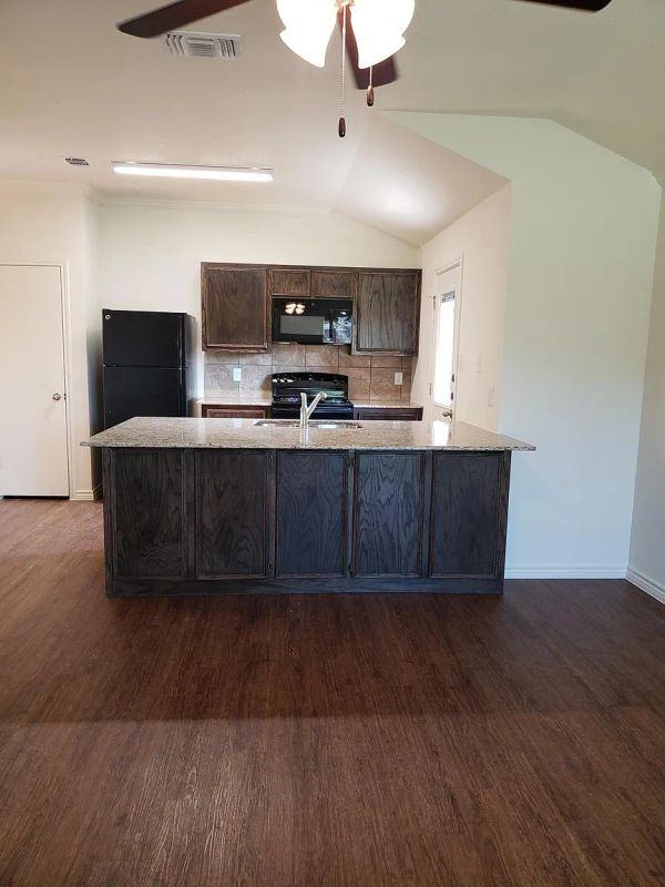 895 Twin Oaks Dr ##B - Photo 7 of 10