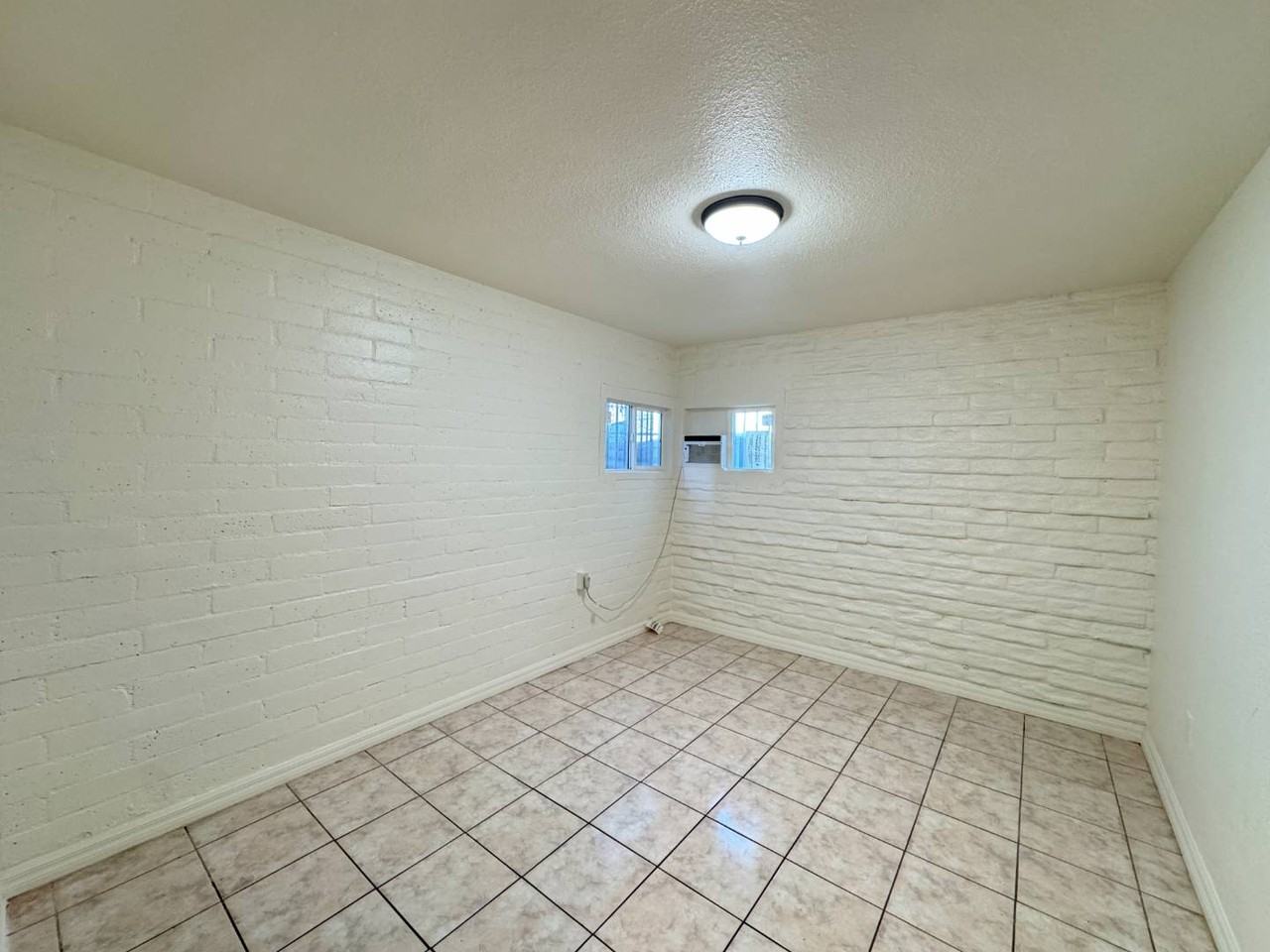 1233 Clela Ave #3 - Photo 7 of 9