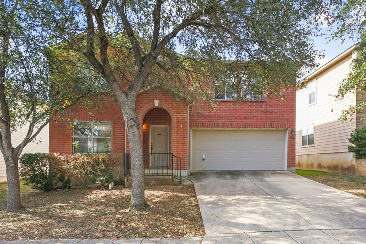 6818 Crest Place - Photo 2 of 33