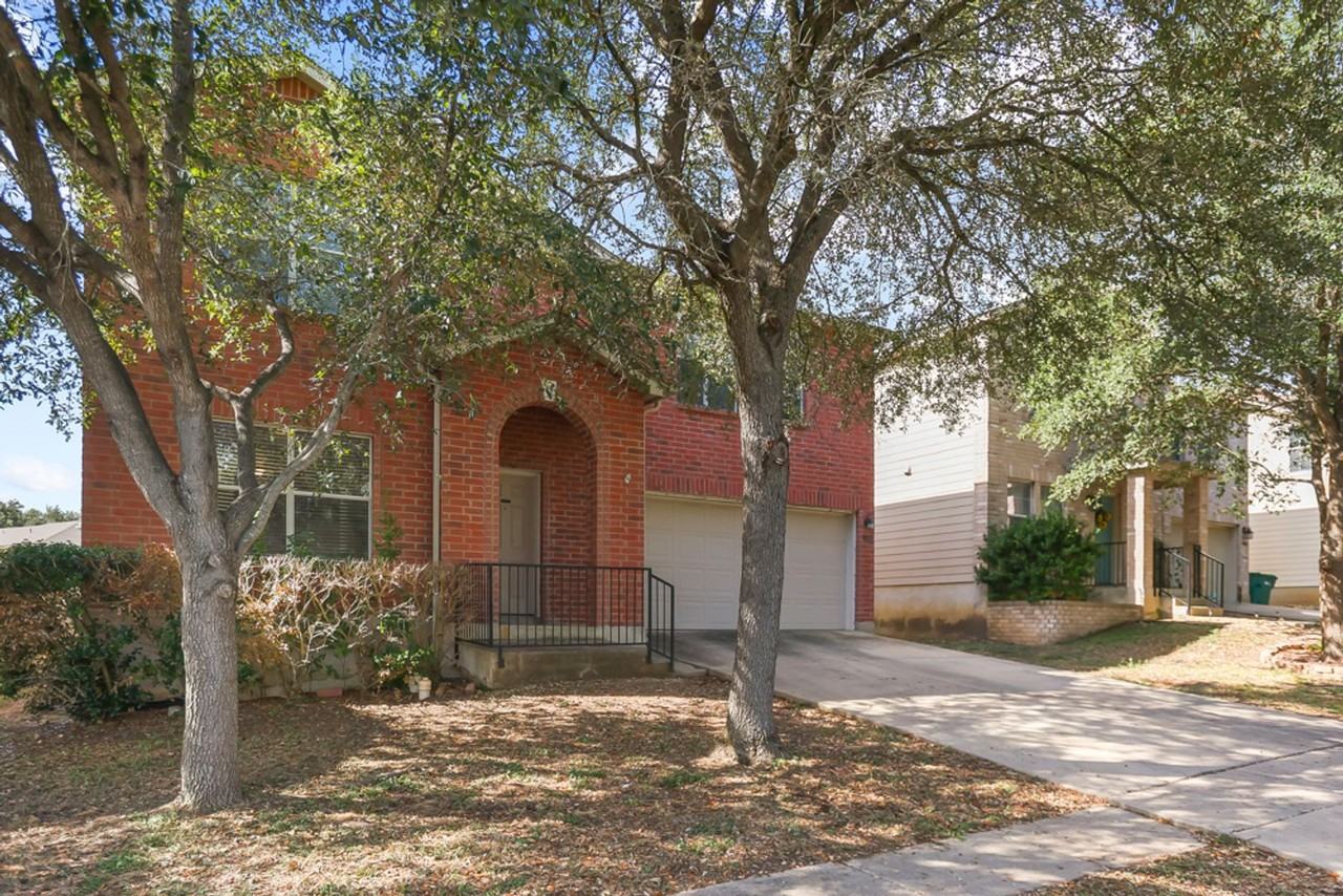 6818 Crest Place - Photo 3 of 33