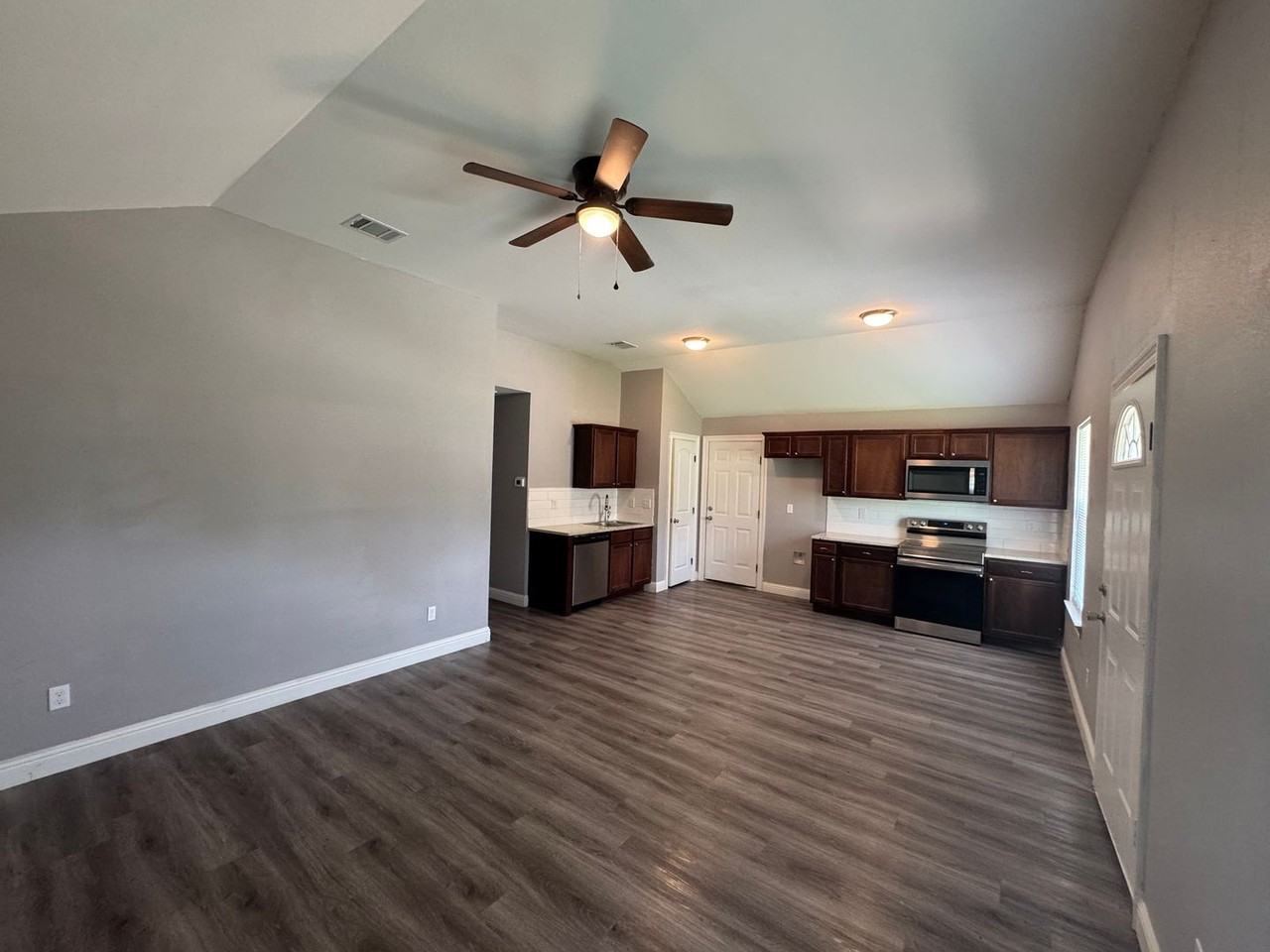 312 Caddo Ave - Photo 3 of 16