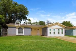 featured image of 7400 Darien St